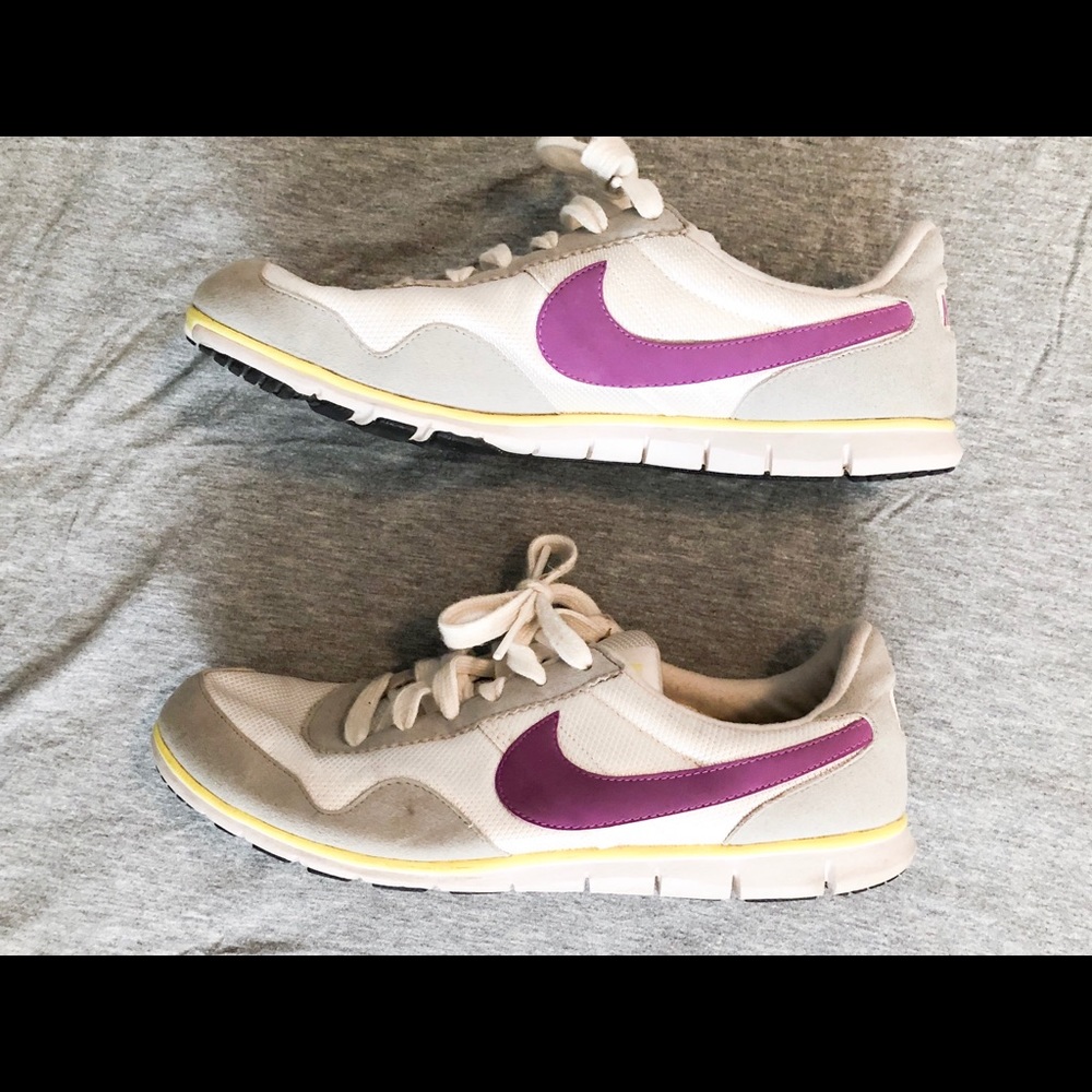 Nike casual shoe